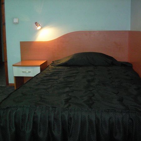 Elbrus Hotel Pazardsjik Eksteriør billede