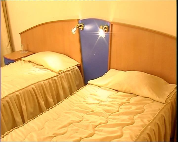 Elbrus Hotel Pazardsjik Værelse billede