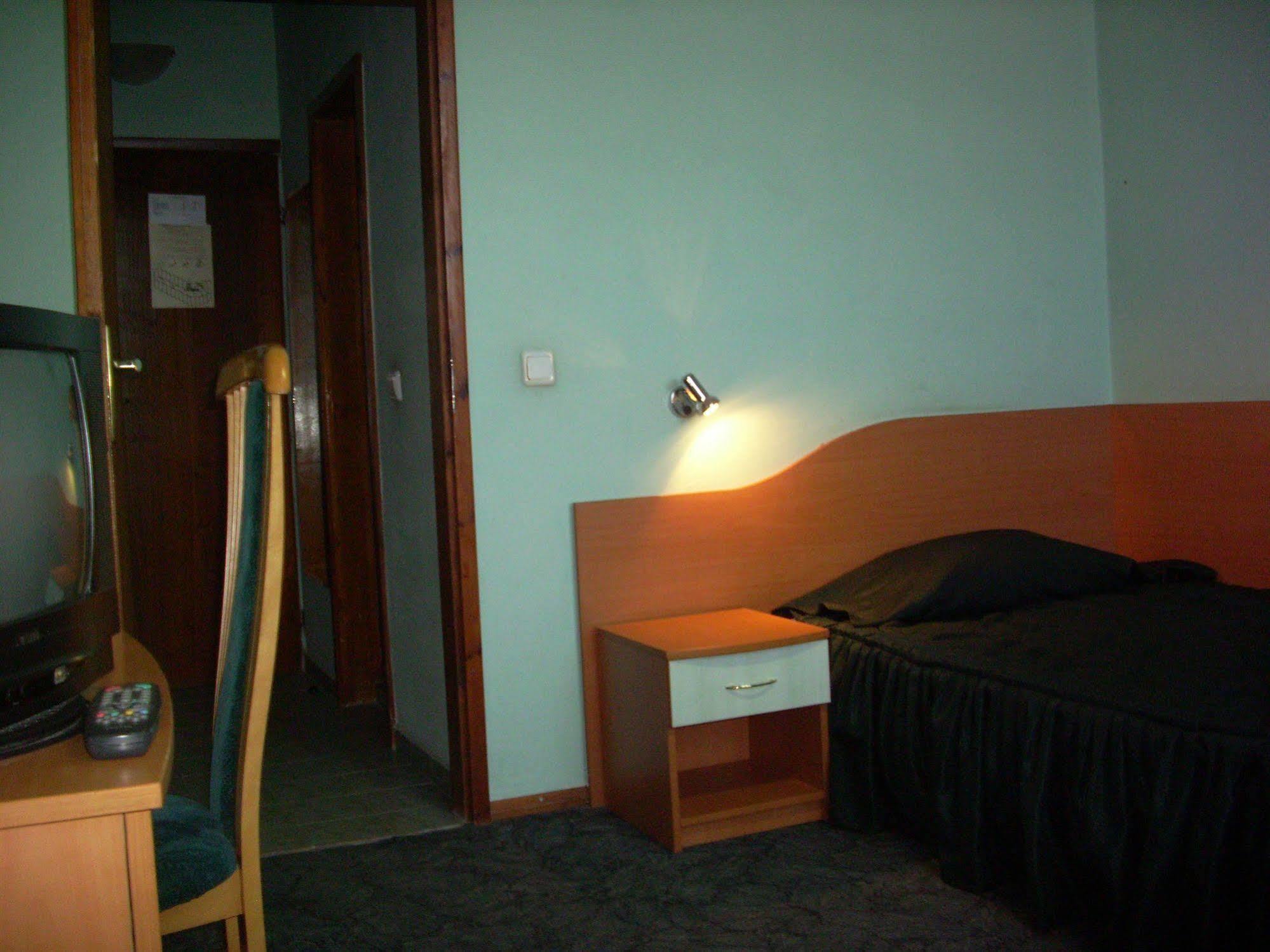 Elbrus Hotel Pazardsjik Eksteriør billede